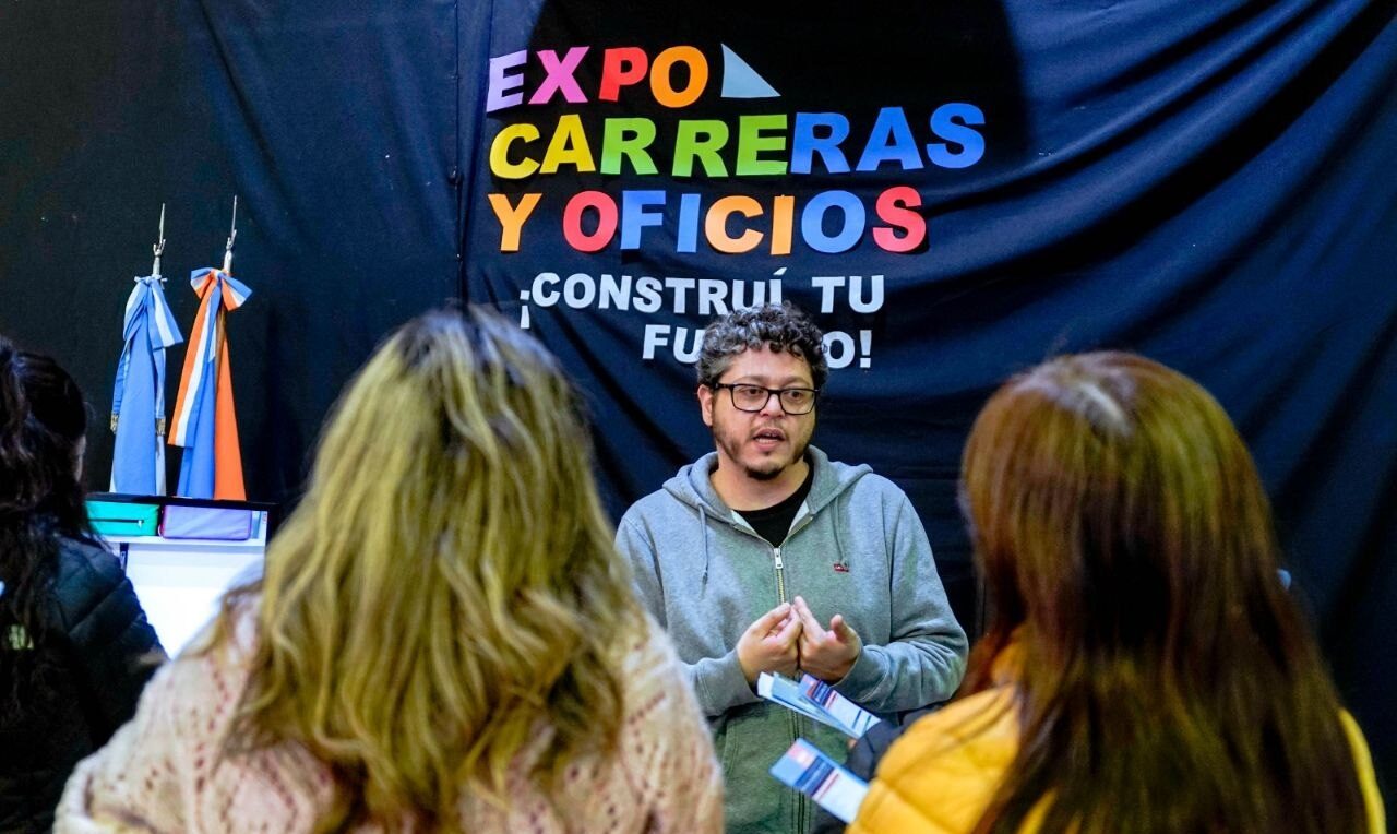 NUEVA EDICIÓN DE EXPO CARRERAS Y OFICIOS: SE INVITA A LAS INSTITUCIONES EDUCATIVAS A SUMARSE A LA CONSTRUCCIÓN DE LA GUÍA DE PROMOCIÓN EGRESO 2026