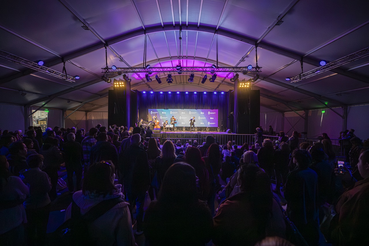 COMIENZA OTRA SEMANA CON MUCHAS ACTIVIDADES EN LA FERIA DEL LIBRO