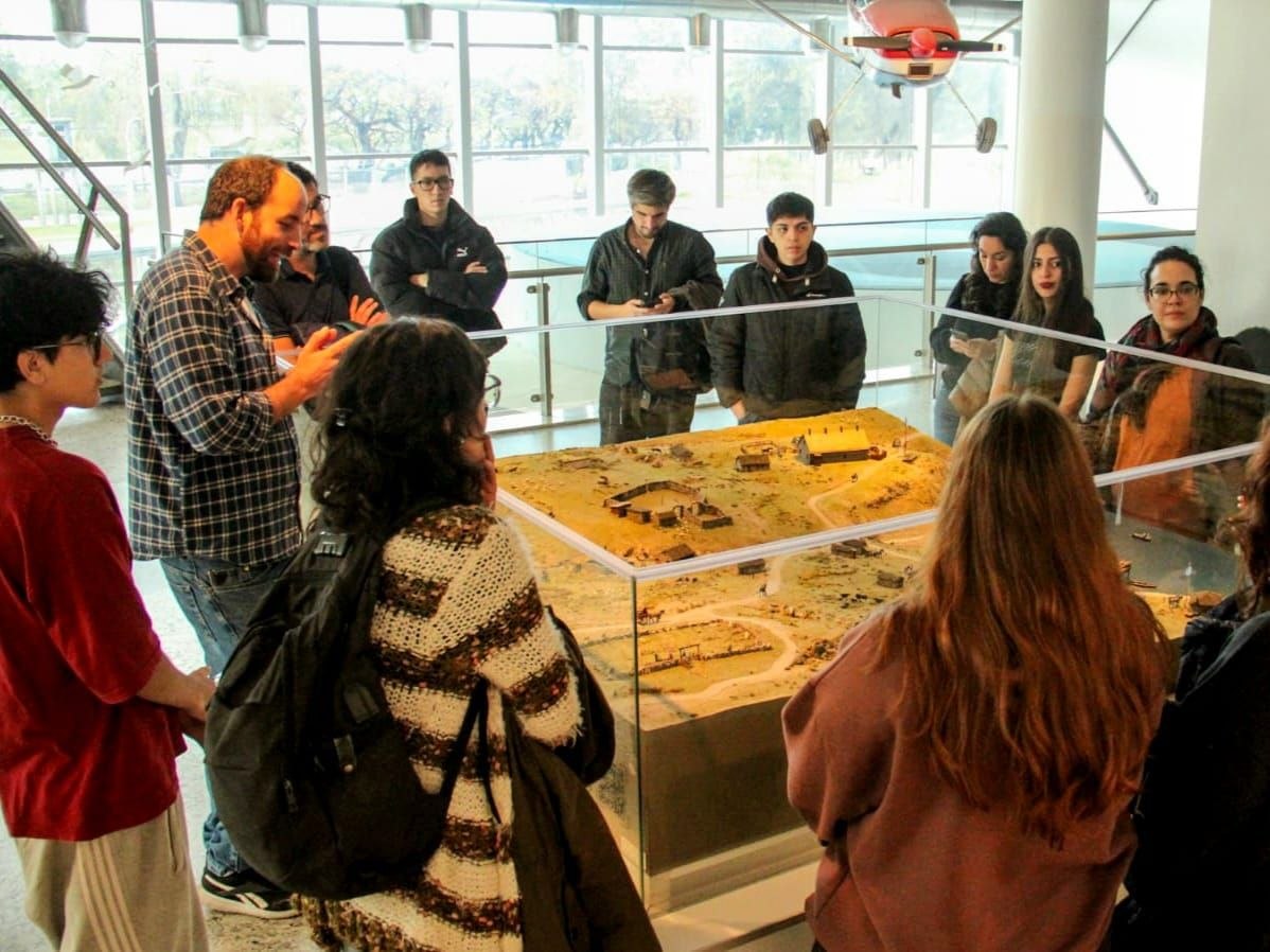 JÓVENES RIOGRANDENSES VISITARON EL MUSEO NACIONAL DE MALVINAS EN BUENOS AIRES