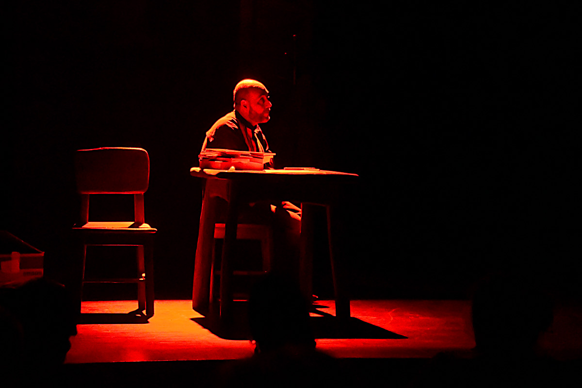 “SUBRAYADO EN UN AZUL IMPENSADO” PASÓ POR EL CICLO DE TEATRO UNIPERSONAL “BERBERÍS”