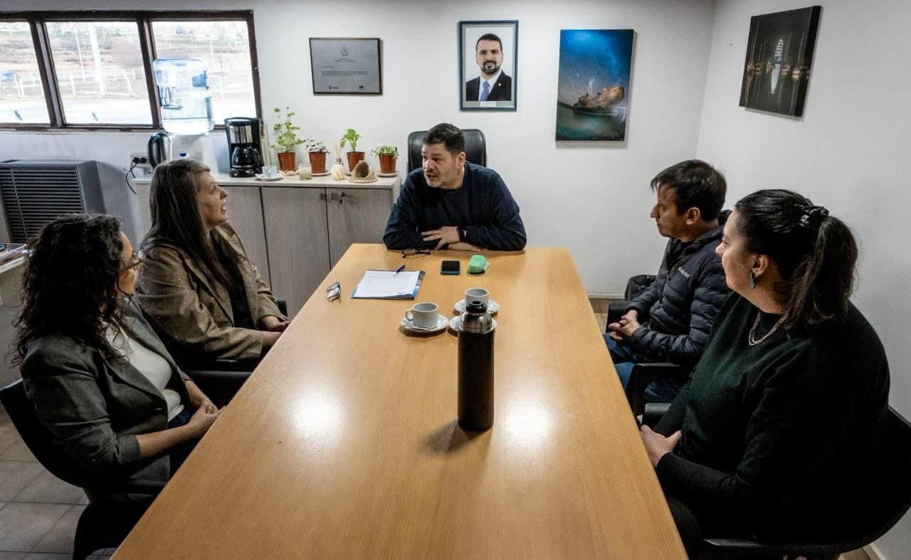 LA MUNICIPALIDAD DE USHUAIA FIRMÓ UN CONVENIO PARA PRÁCTICAS PROFESIONALIZANTES CON EL COLEGIO “OLGA B. DE ARKO”