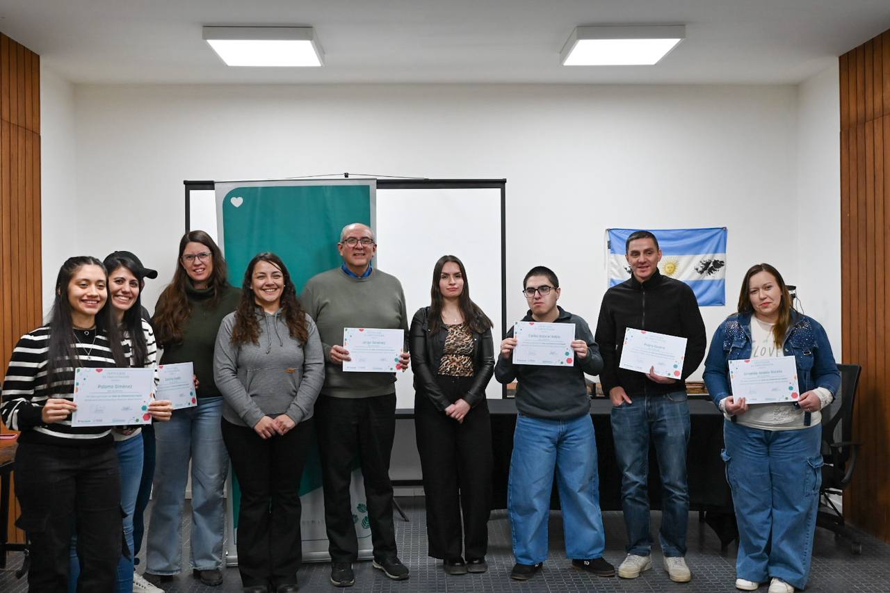 FINALIZÓ EL TALLER DE ALFABETIZACIÓN DIGITAL EN TOLHUIN