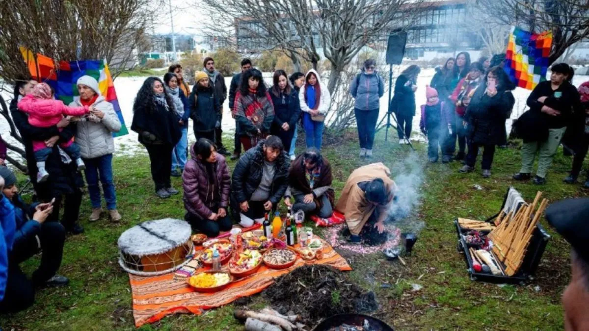 LATIDOS ANCESTRALES EN EL FIN DEL MUNDO: USHUAIA SE CONVOCA PARA HONRAR A LA PACHAMAMA
