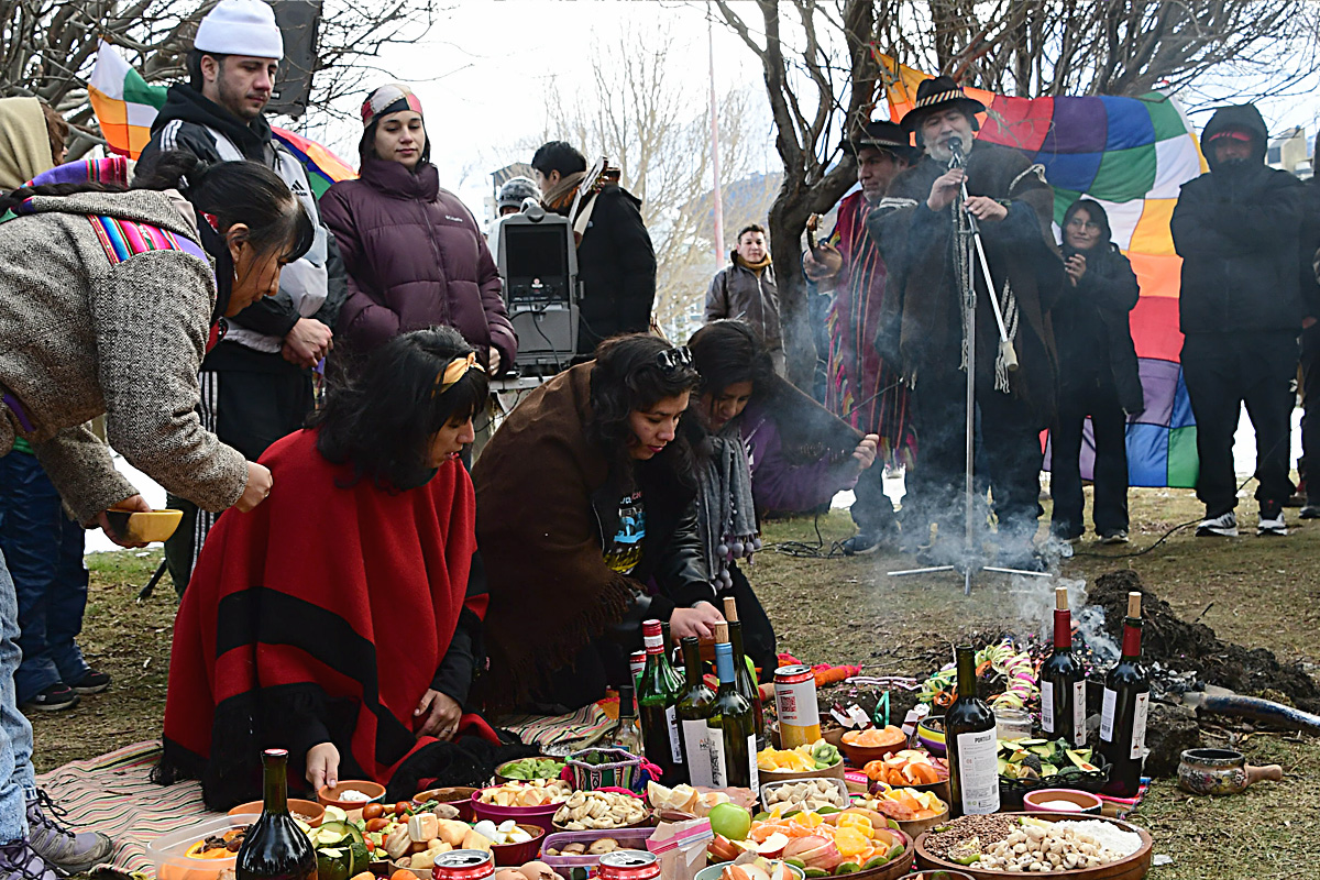 USHUAIA CELEBRÓ CON FERVOR Y EN COMUNIDAD EL DÍA DE LA PACHAMAMA