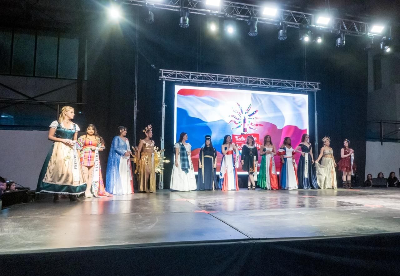 USHUAIA VIBRÓ CON LA HISTÓRICA XXIV FIESTA DE LAS COLECTIVIDADES