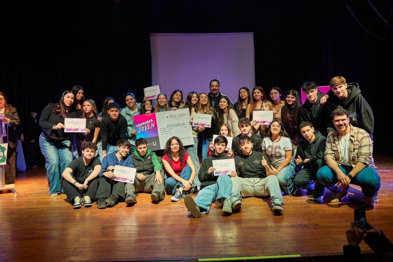MÁS DE 250 ESTUDIANTES PARTICIPARON DEL CIERRE DE USHUAIA JOVEN 2026 EN LA CASA DE LA CULTURA
