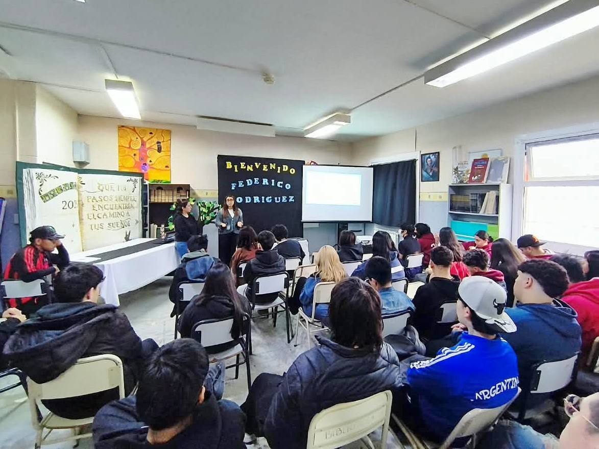 EL MUNICIPIO PROMUEVE HERRAMIENTAS PARA EL CUIDADO DE LA SALUD EMOCIONAL EN LAS INSTITUCIONES EDUCATIVAS DE LA CIUDAD