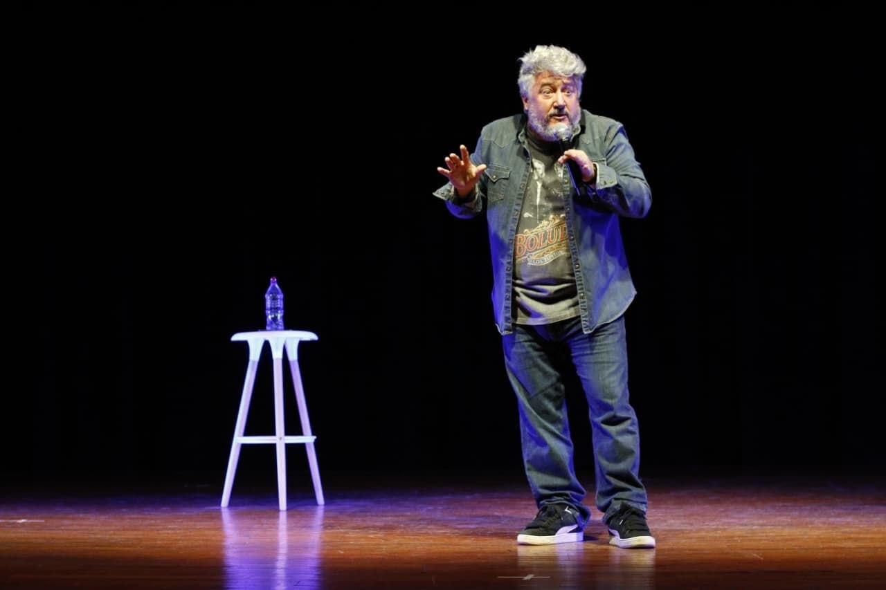 LA MUNICIPALIDAD DE USHUAIA ACOMPAÑÓ EL ESPECTÁCULO DE HUMOR “INESTABLE” EN LA SALA NINÍ MARSHALL